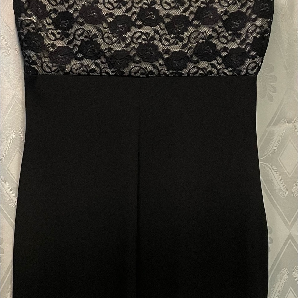 Black and white Beautiful Party Dress - Picture 3 of 7